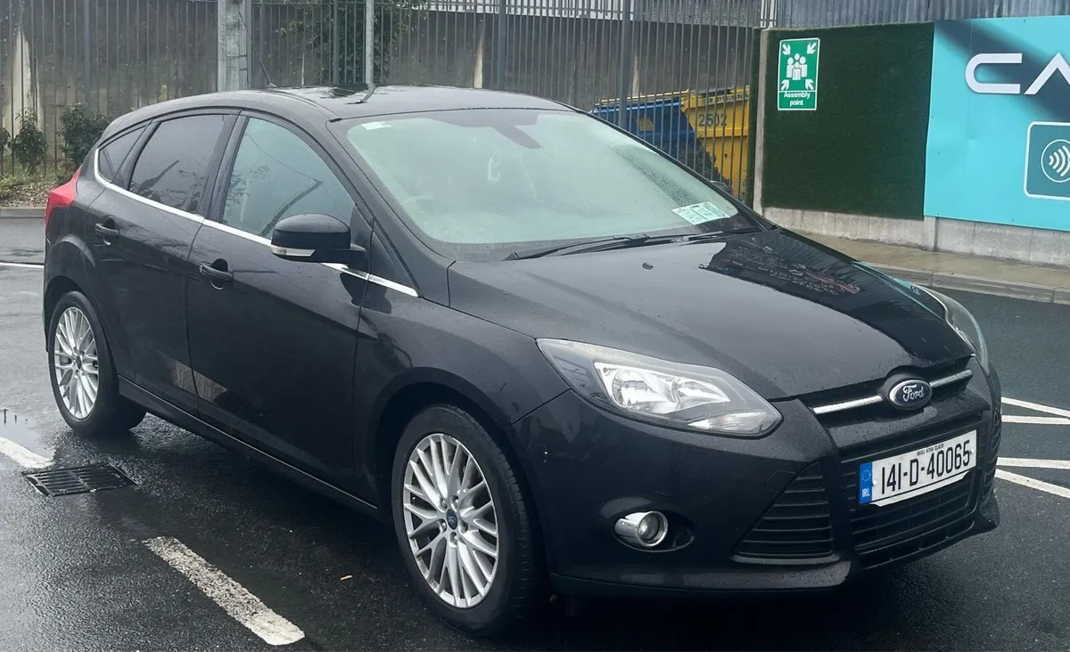 141 Ford Focus 1L with CarPlay *Low Mileage* - Image 1