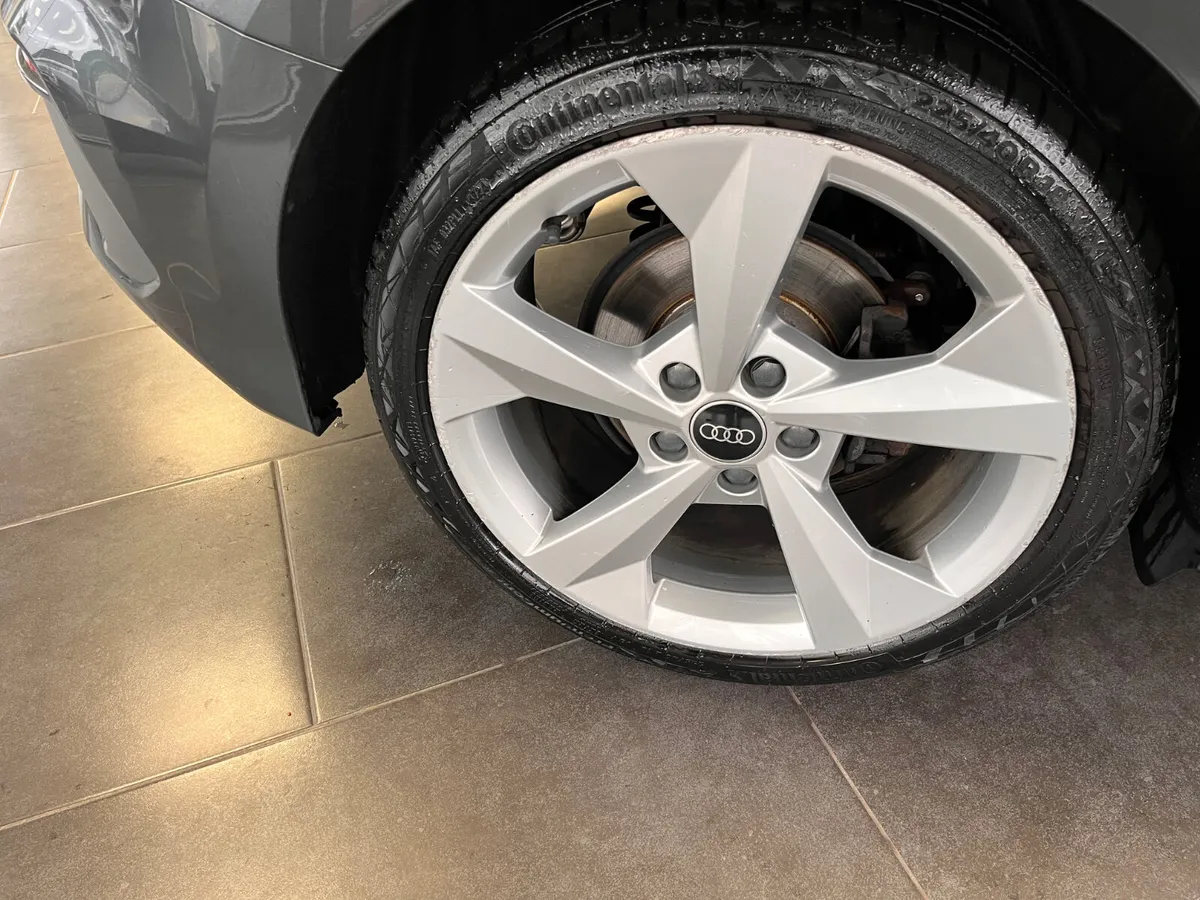 221 Audi A3 2.0  35 TDI S-Line - Image 4