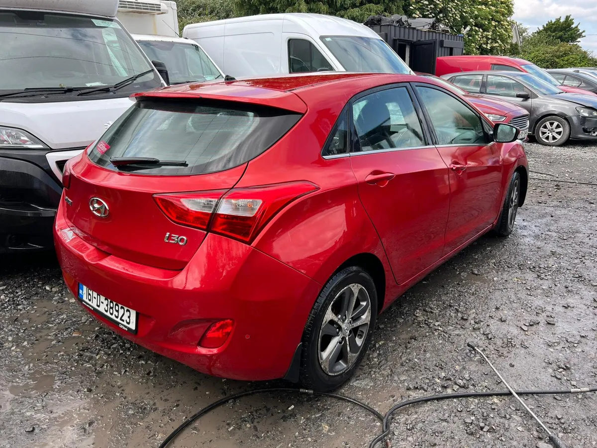 2016 Hyundai i30 1.6 diesel driving - Image 1