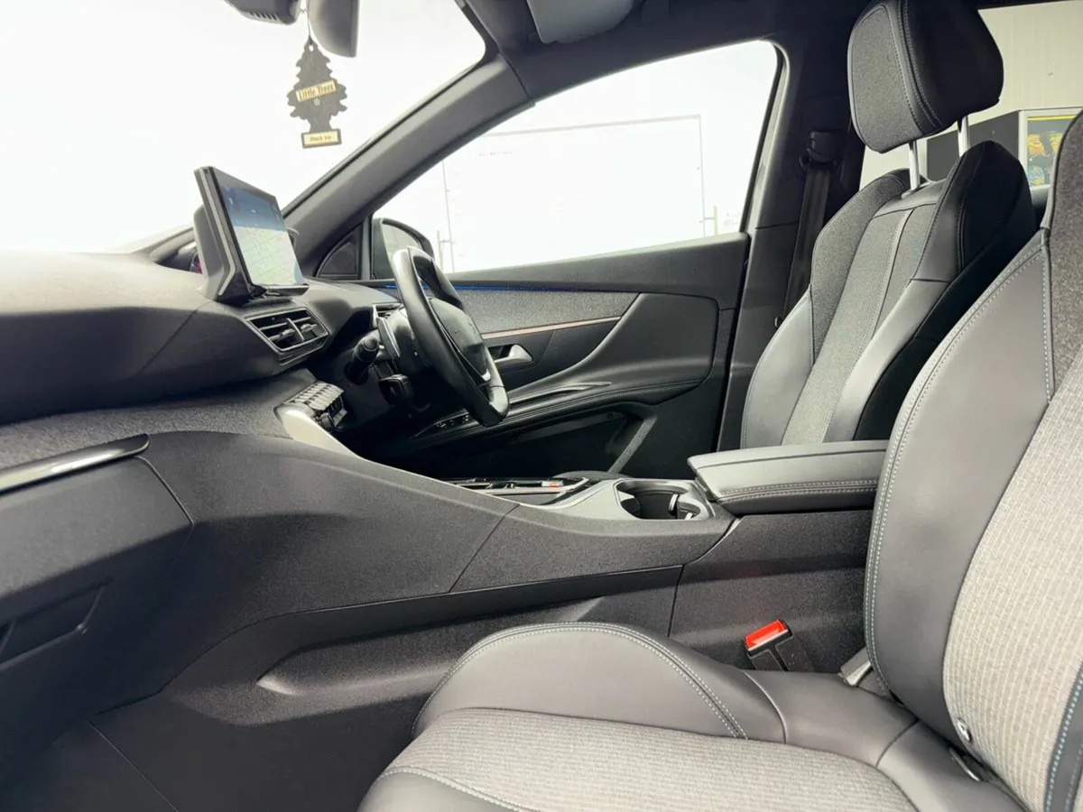 Peugeot 3008 1.5HDI ALLURE AUTO *PRICE DROP* €115 - Image 2