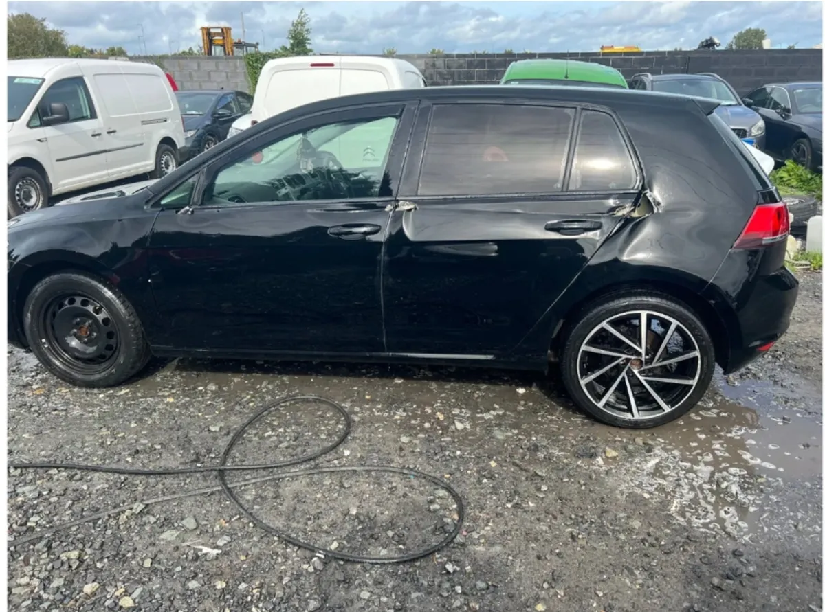 2013 Vw Golf 1.6 Diesel Driving - Image 2