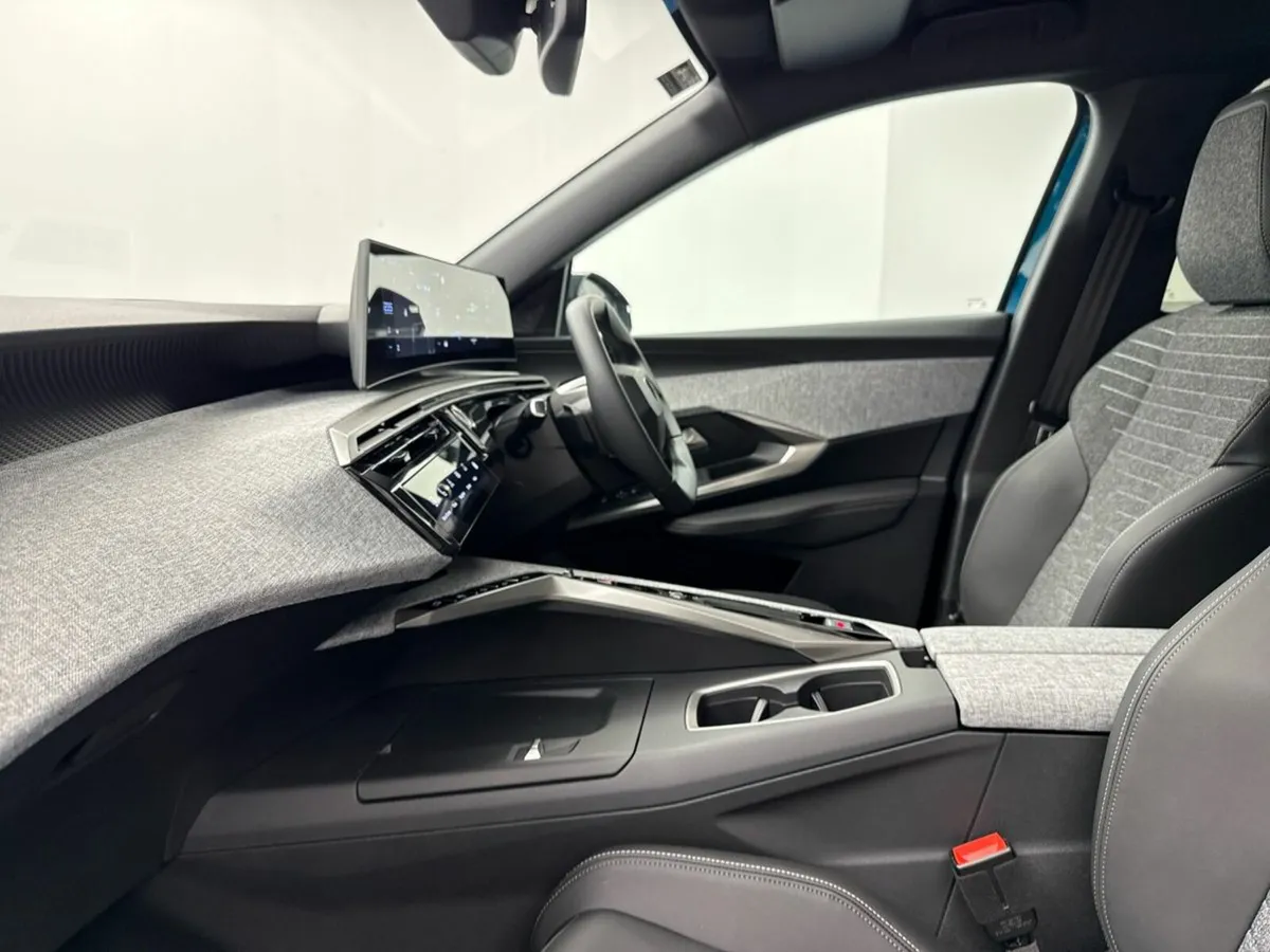 Peugeot 5008 E ALLURE *FREE EV CHARGER* €110 P/W 3 - Image 4