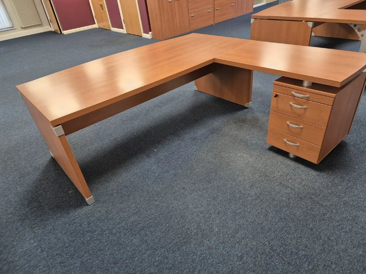 Preowned 2m Executive Desk with Return - £295+VAT - Image 1