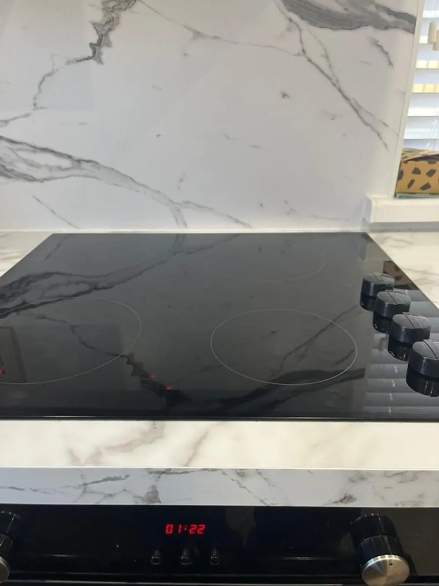 4 ring electric hob - Image 3