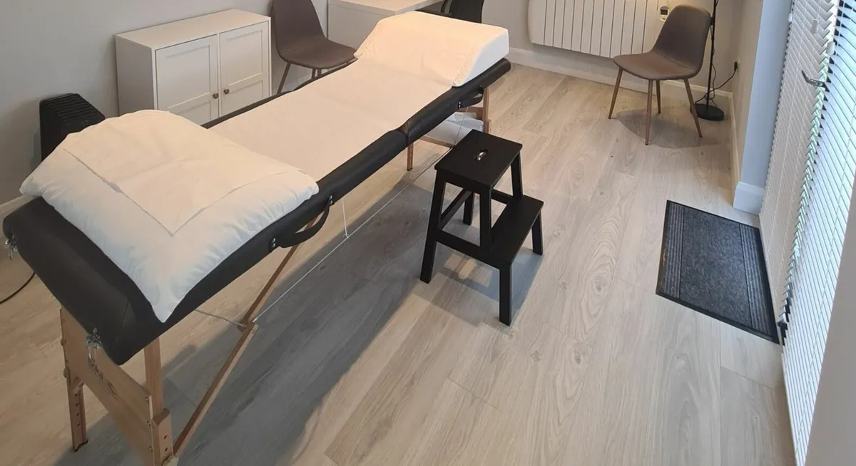 Wooden Massage Table (Black) - Image 2