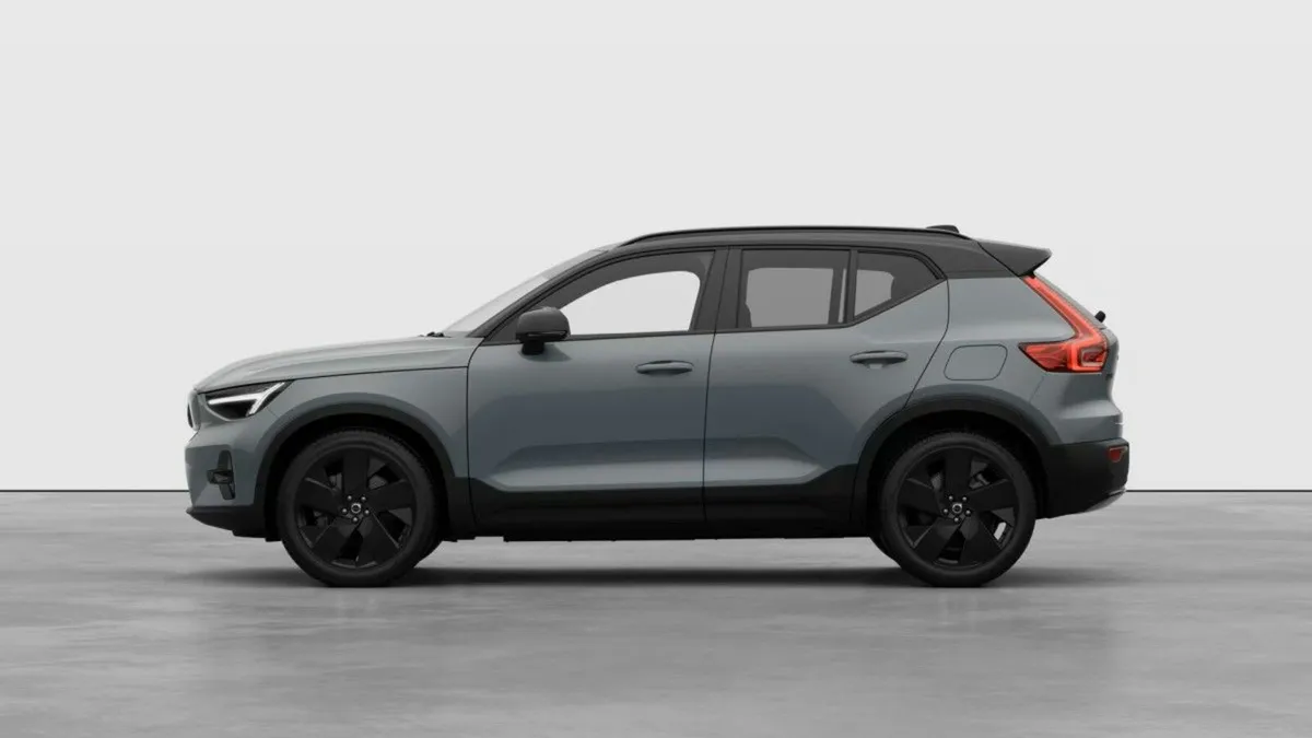 Volvo EX40 BLACK EDITION LONG *560KMS RANGE* €120 - Image 4