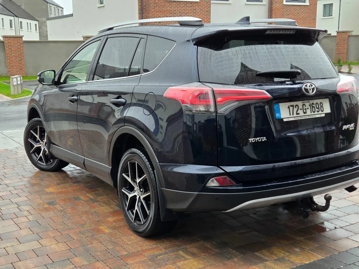 172 Toyota RAV4 - Image 4