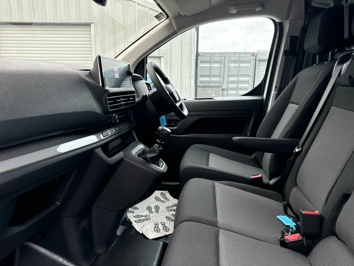 Peugeot Expert 1.5HDI 120BHP PRO *5YR WARRANTY* €1 - Image 4