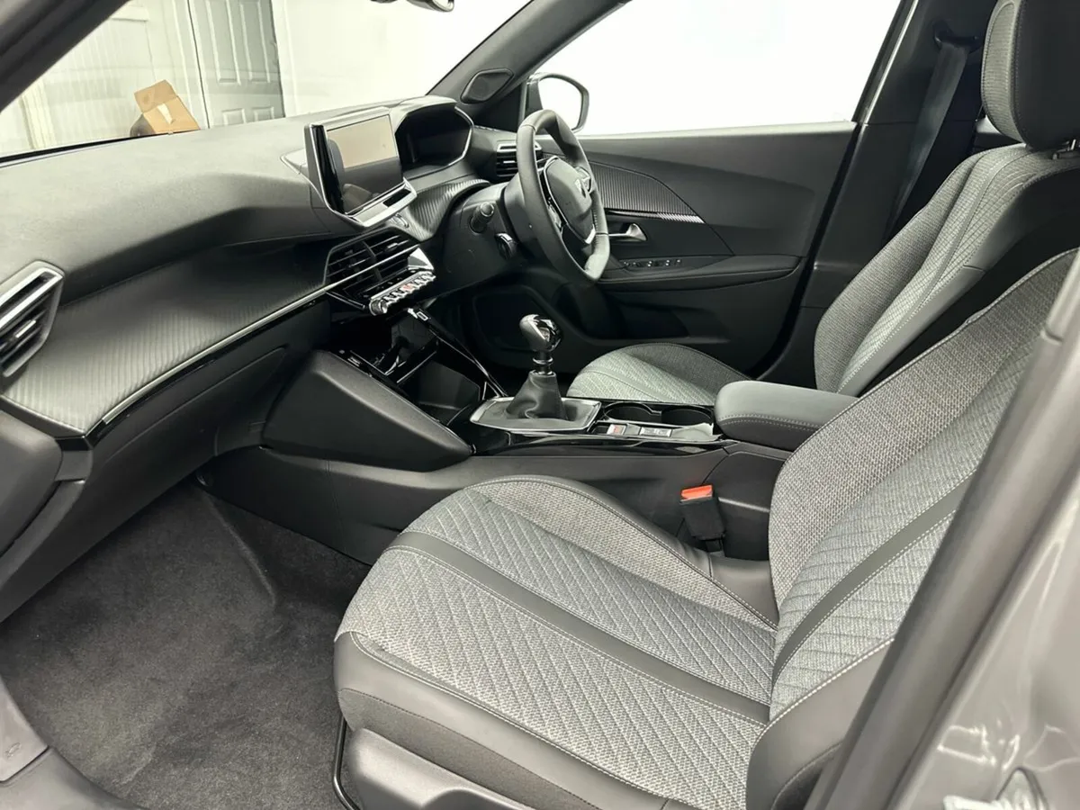 Peugeot 2008 E ALLURE *FREE CHARGER* €60 P/W 3YRS - Image 4