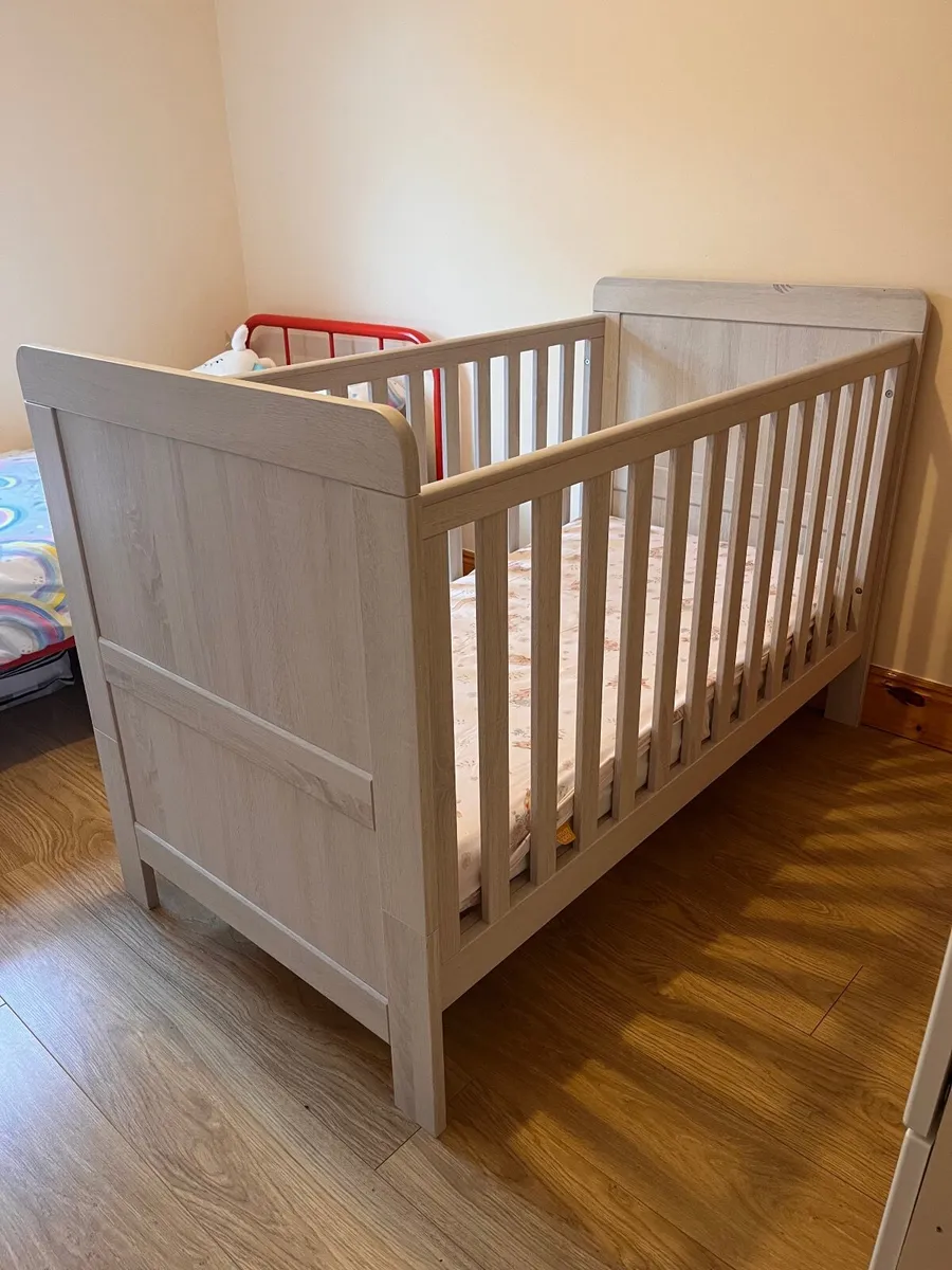 Mamas & Papas Cot and Cotbed - Image 1