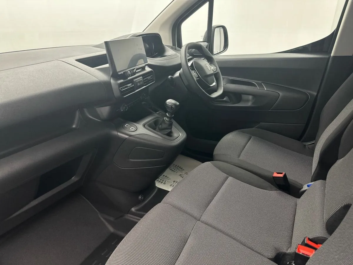 Peugeot Partner PRO PLUS 1.5HDI *5YR WARRANTY* €10 - Image 4
