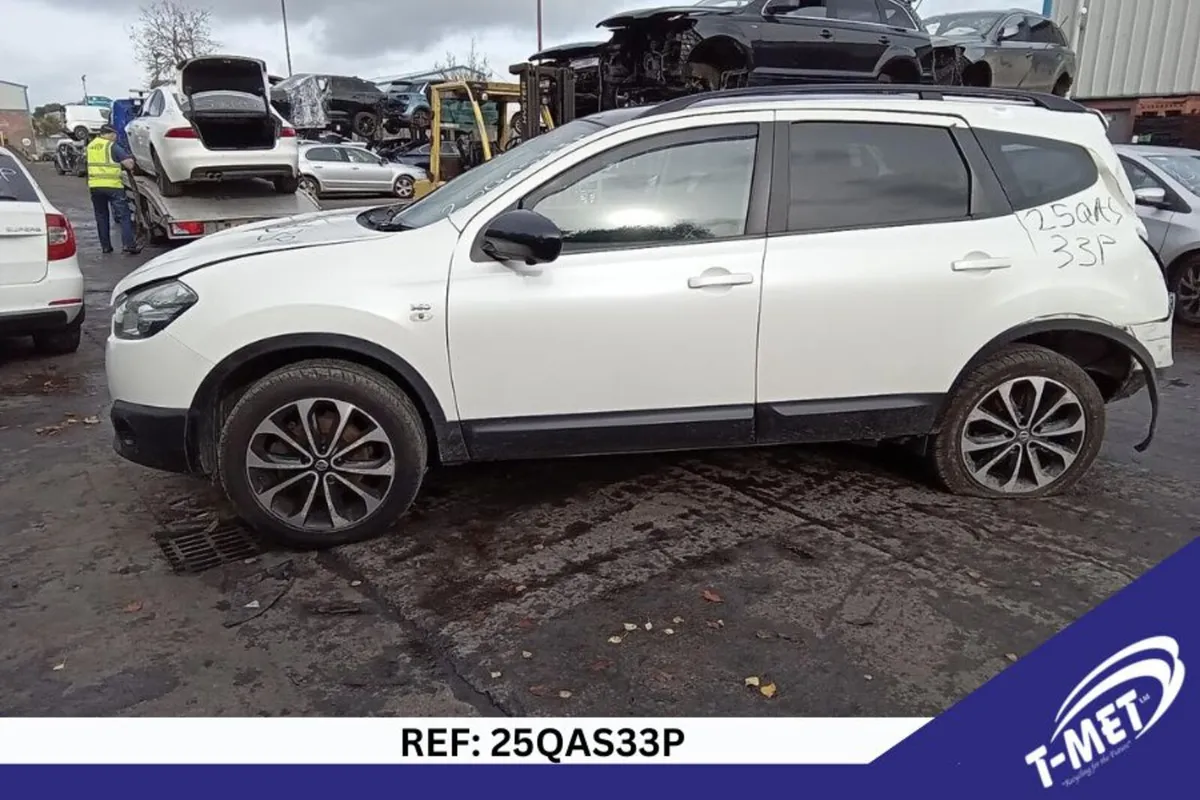 2013 NISSAN QASHQAI +2 BREAKING FOR PARTS - Image 2