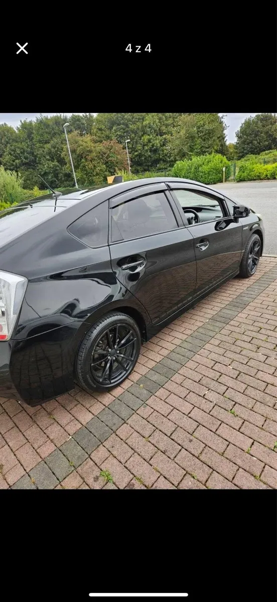 Toyota Prius - Image 4