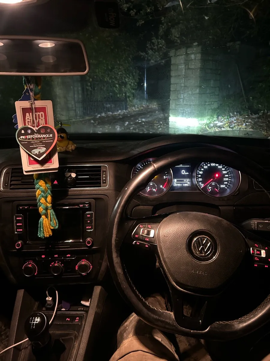 Volkswagen Jetta - Image 3