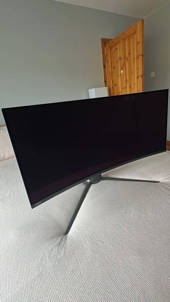 GAMING MONITOR MSI MAG 341CQP QD-OLED - 34" - Image 4