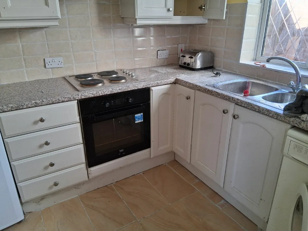 Apartment to Let - Image 1