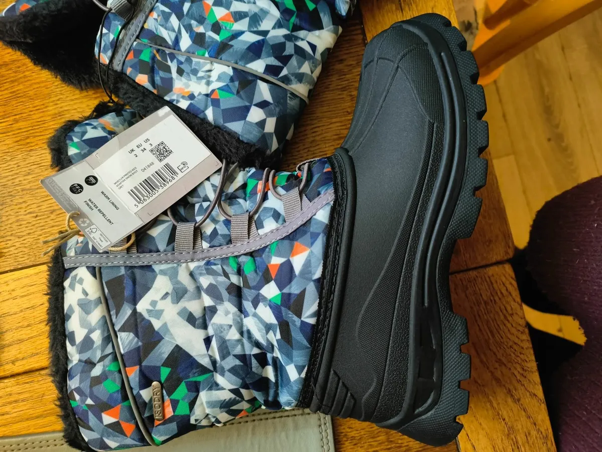 Kids Snow Boots size 2 Mountain Warehouse - Image 3