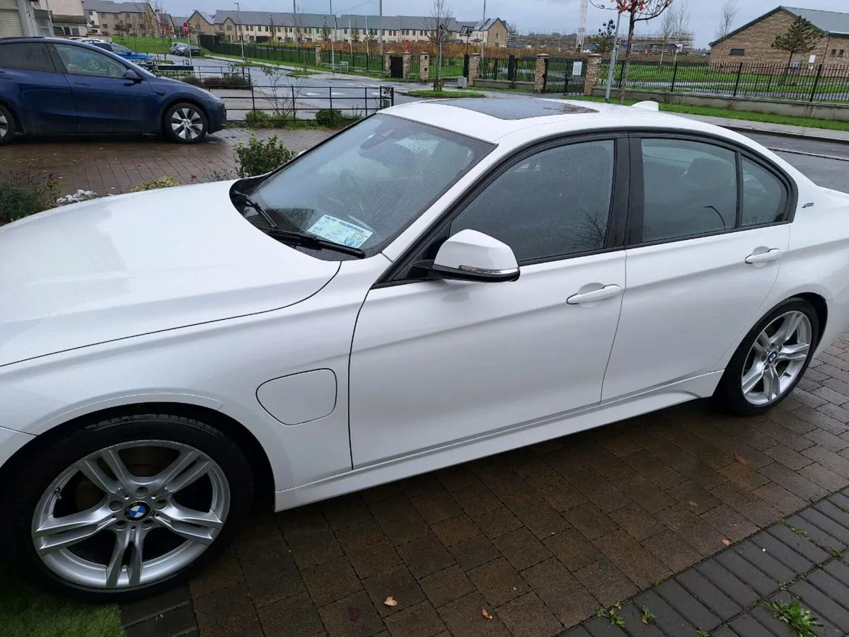 BMW 330e 161-Plate Plug-In Hybrid – White – ~98 - Image 4