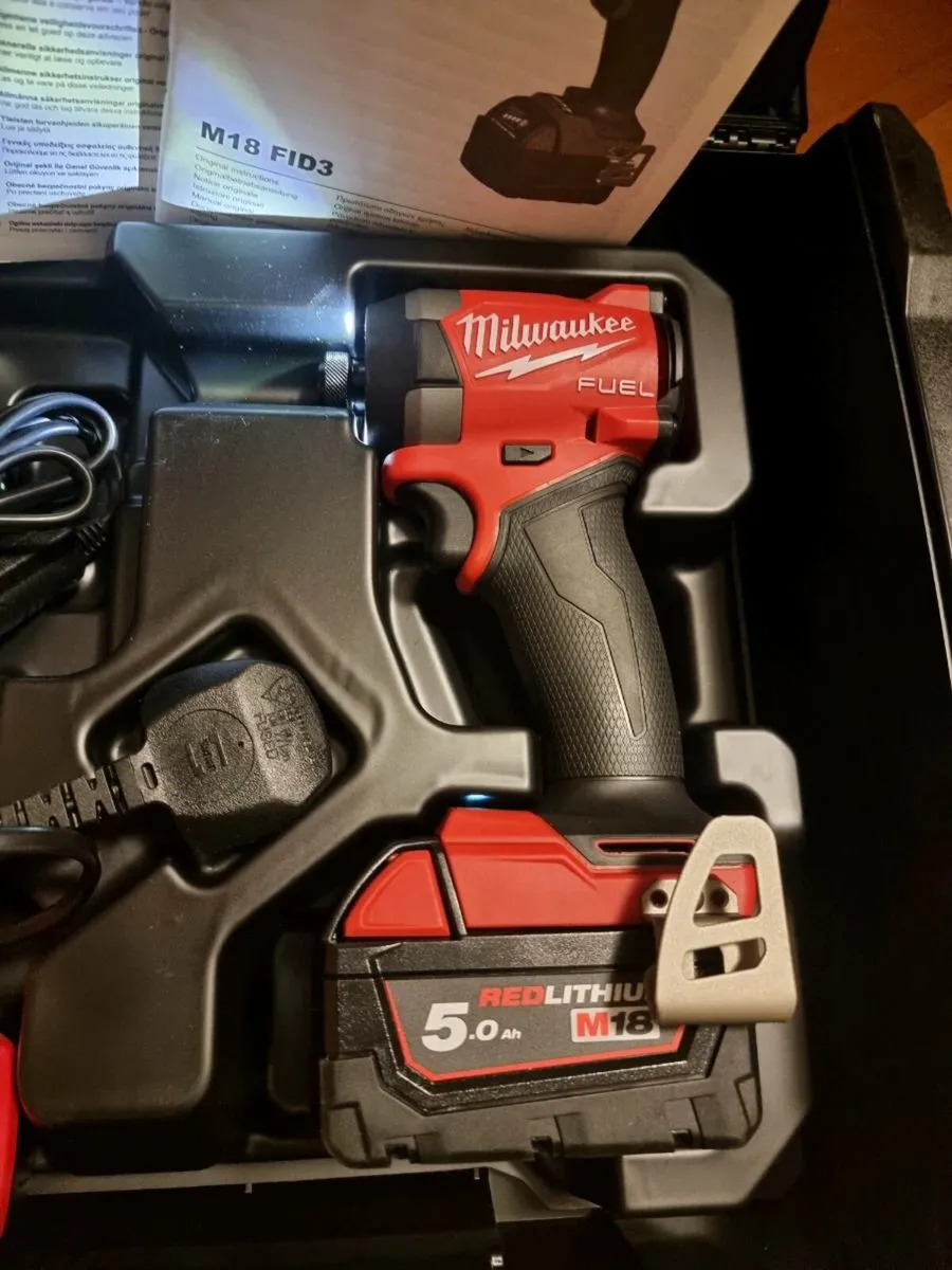 Milwaukee M18FID3 Fuel Gen4 Impact Driver Kit - Image 2
