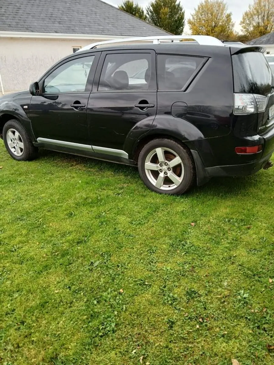 2007 Mitsubishi Outlander 2.0 4wd 7 Seater - Image 4