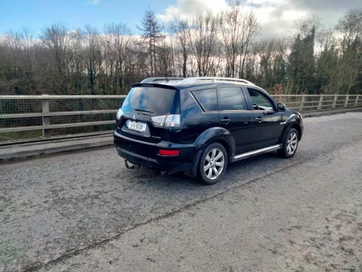 2011 Mitsubishi Outlander 2.2 4wd 7 Seater - Image 4