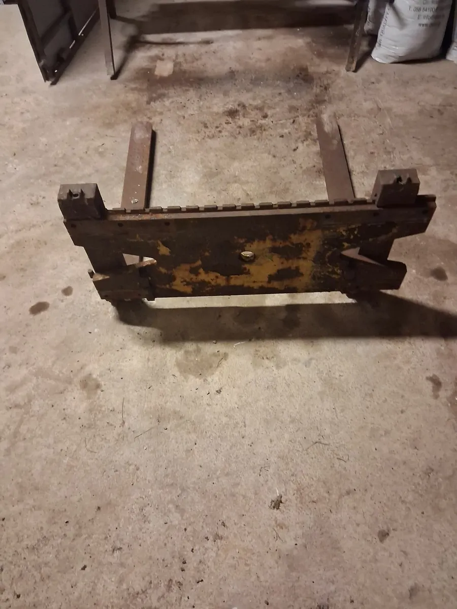 Pallet fort - Image 3