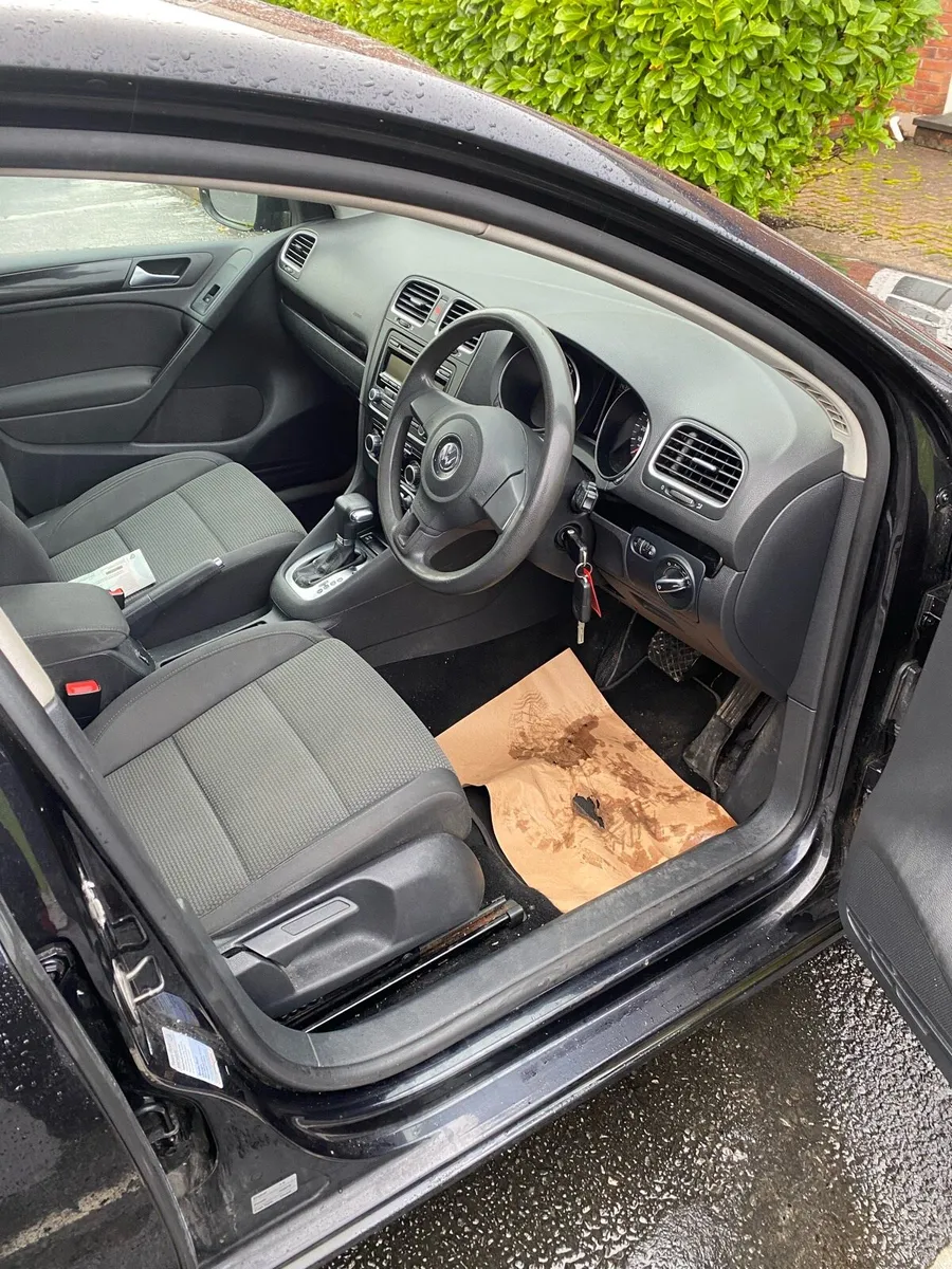 2010 golf automatic 1.6 tdi taxed & tested - Image 3