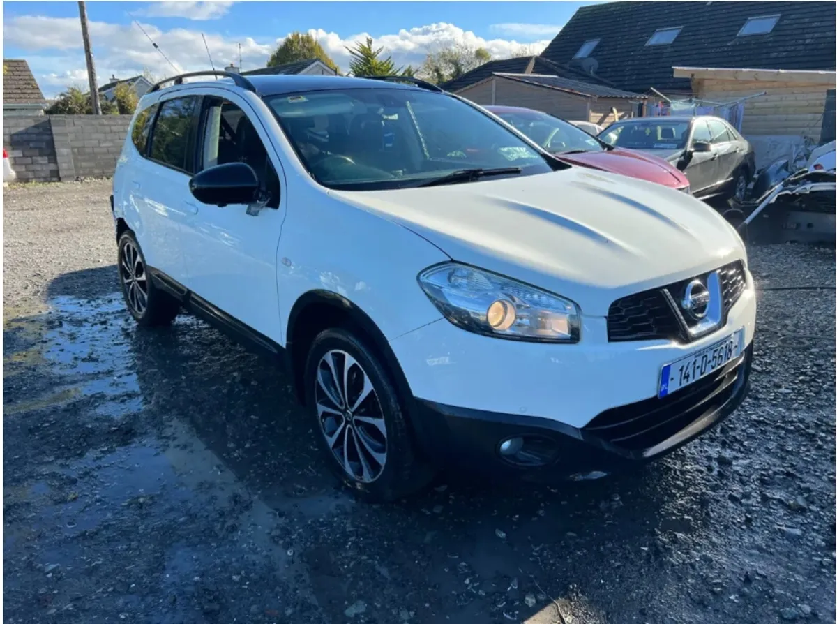 2014 Nissan Qashqai+2 N-TEC 4X4 Driving - Image 1