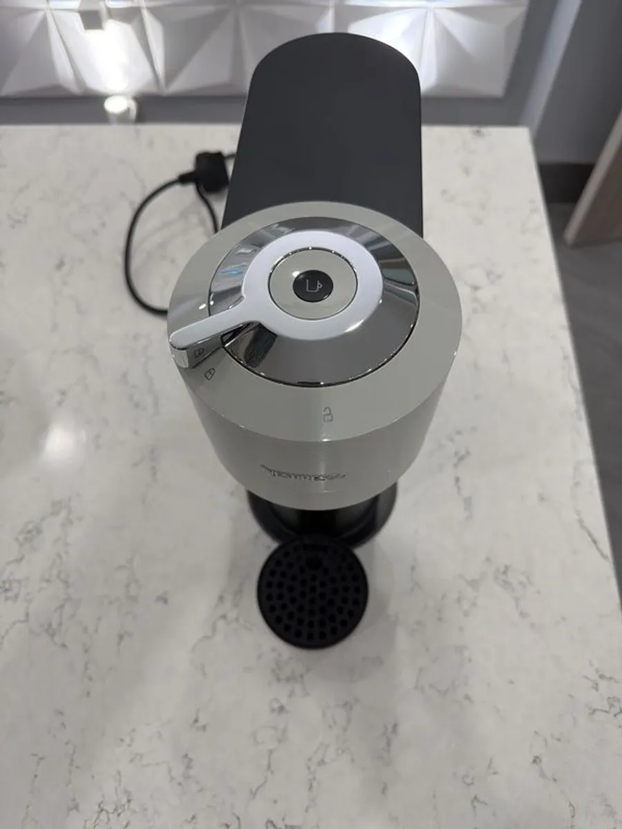 Nespresso Vertuo machine - Image 2