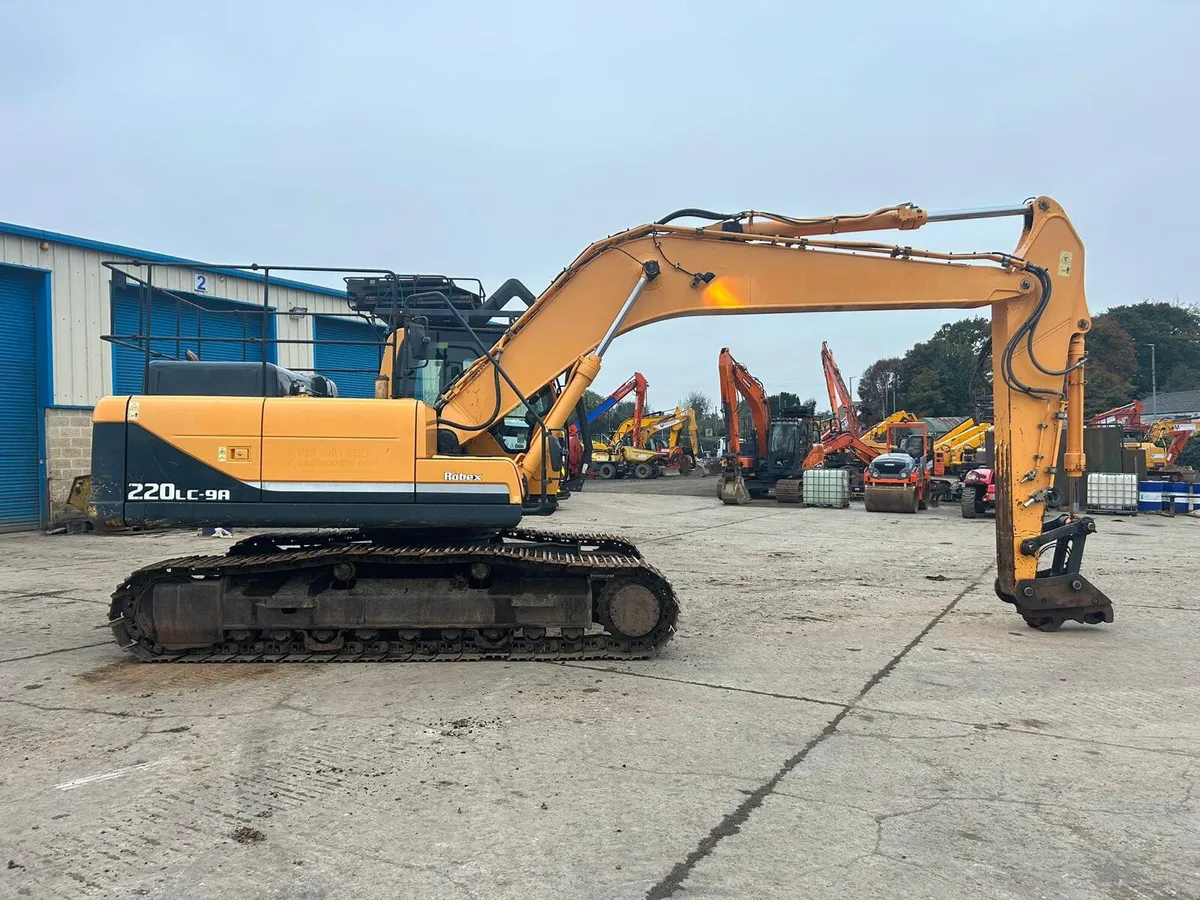 2015 Hyundai 220 LC-9A - MULLANS - Image 4