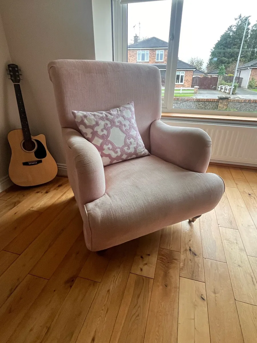 House contents sofas, couches and armchairs - Image 2