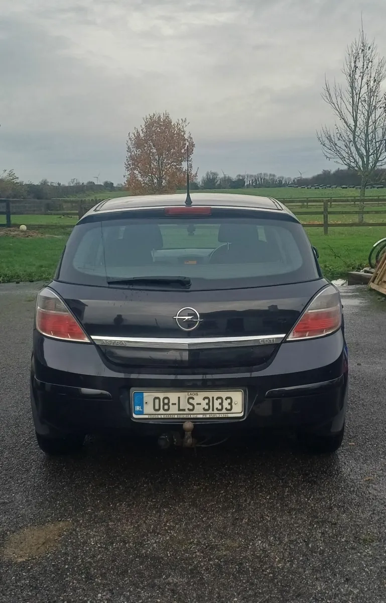 Opel Astra 2008 - Image 2