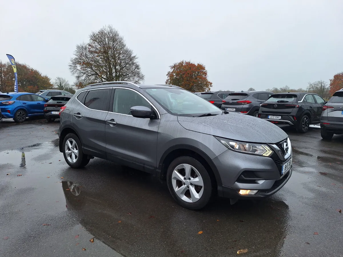 Nissan Qashqai 1.5 SV *High Spec/Pan Roof/Camera - Image 1