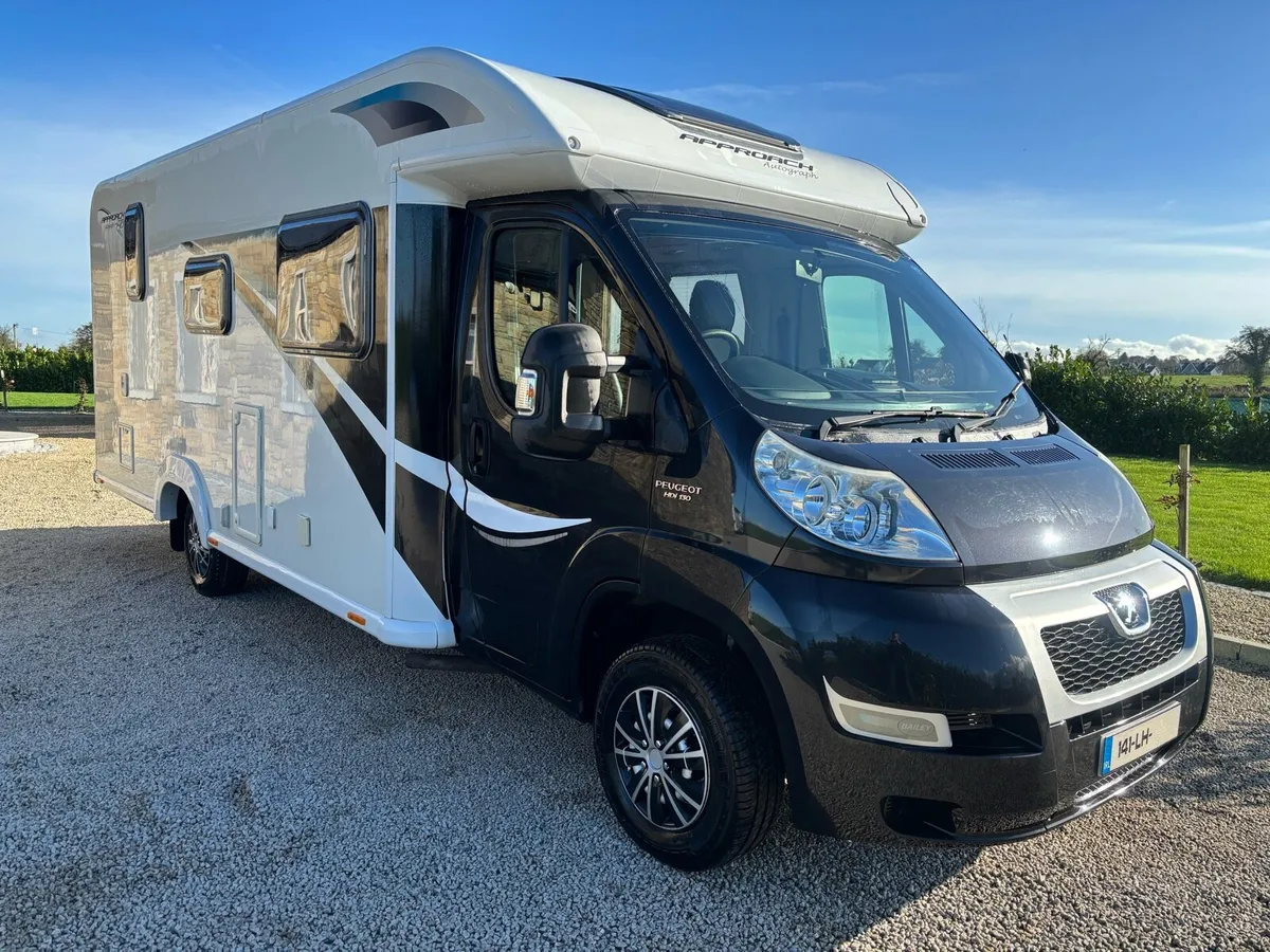 BAILEY APPROACH AUTOGRAPH 4x BERTH / LOW MILEAGE - Image 1