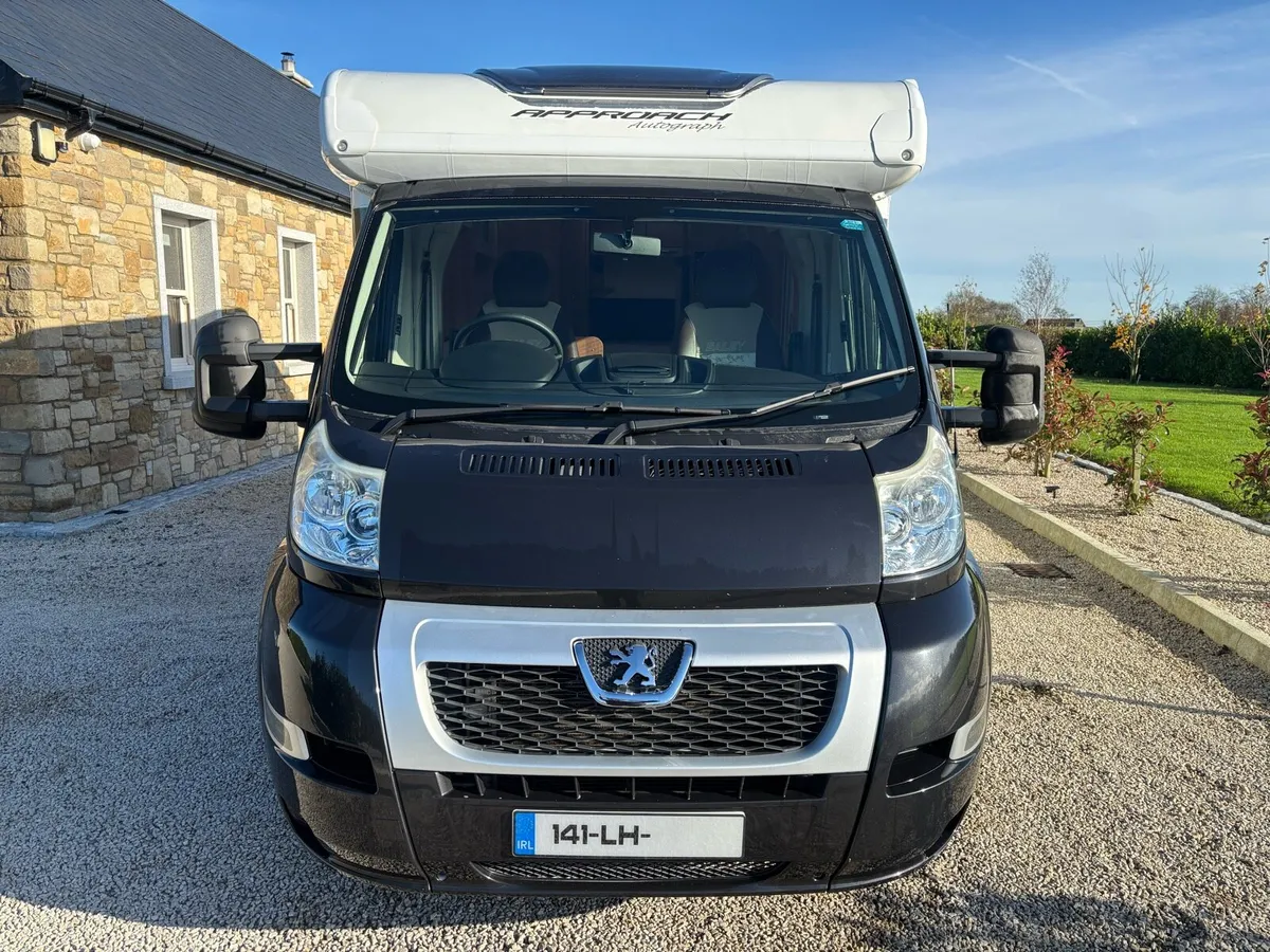 BAILEY APPROACH AUTOGRAPH 4x BERTH / LOW MILEAGE - Image 2