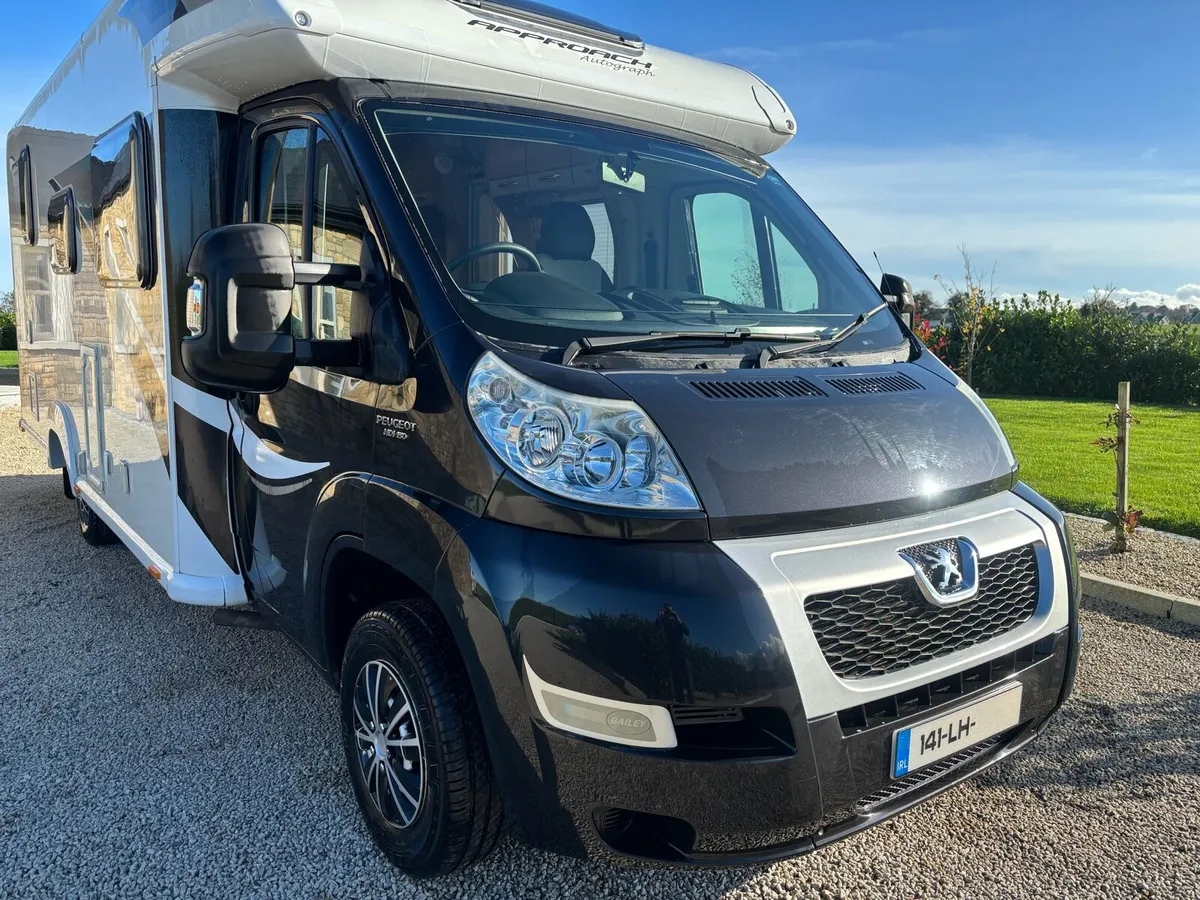 BAILEY APPROACH AUTOGRAPH 4x BERTH / LOW MILEAGE - Image 4