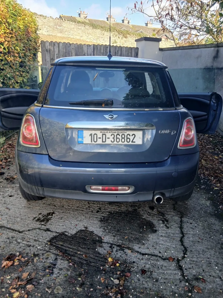Mini hatchback for sale - Image 1