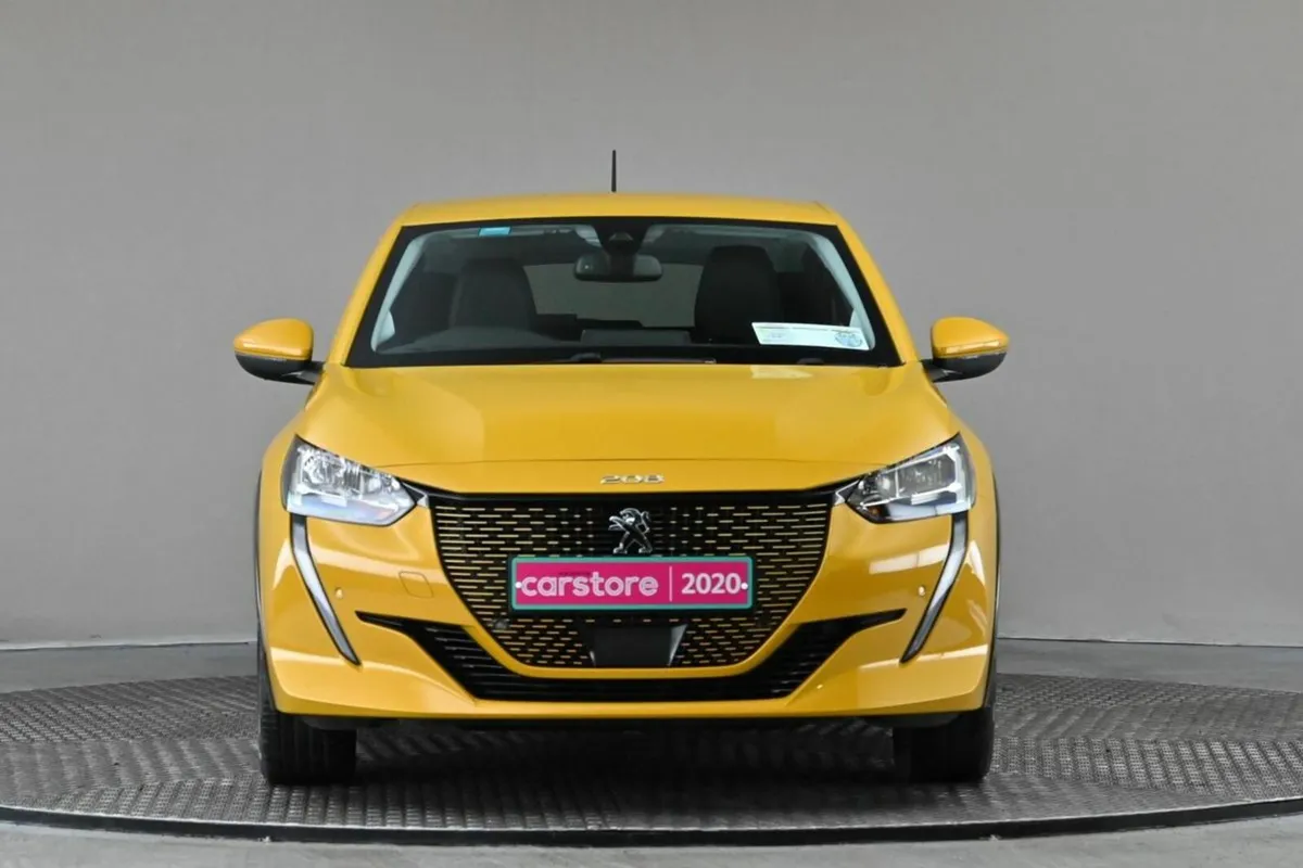 Peugeot 208 E-ALLURE 100KW 136BHP - Image 2