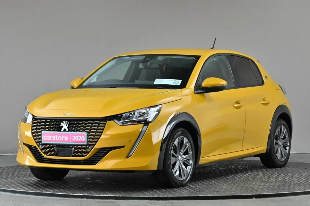 Peugeot 208 E-ALLURE 100KW 136BHP - Image 3