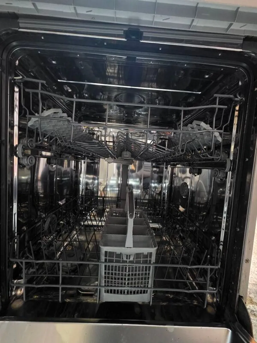 Dishwasher - Image 3