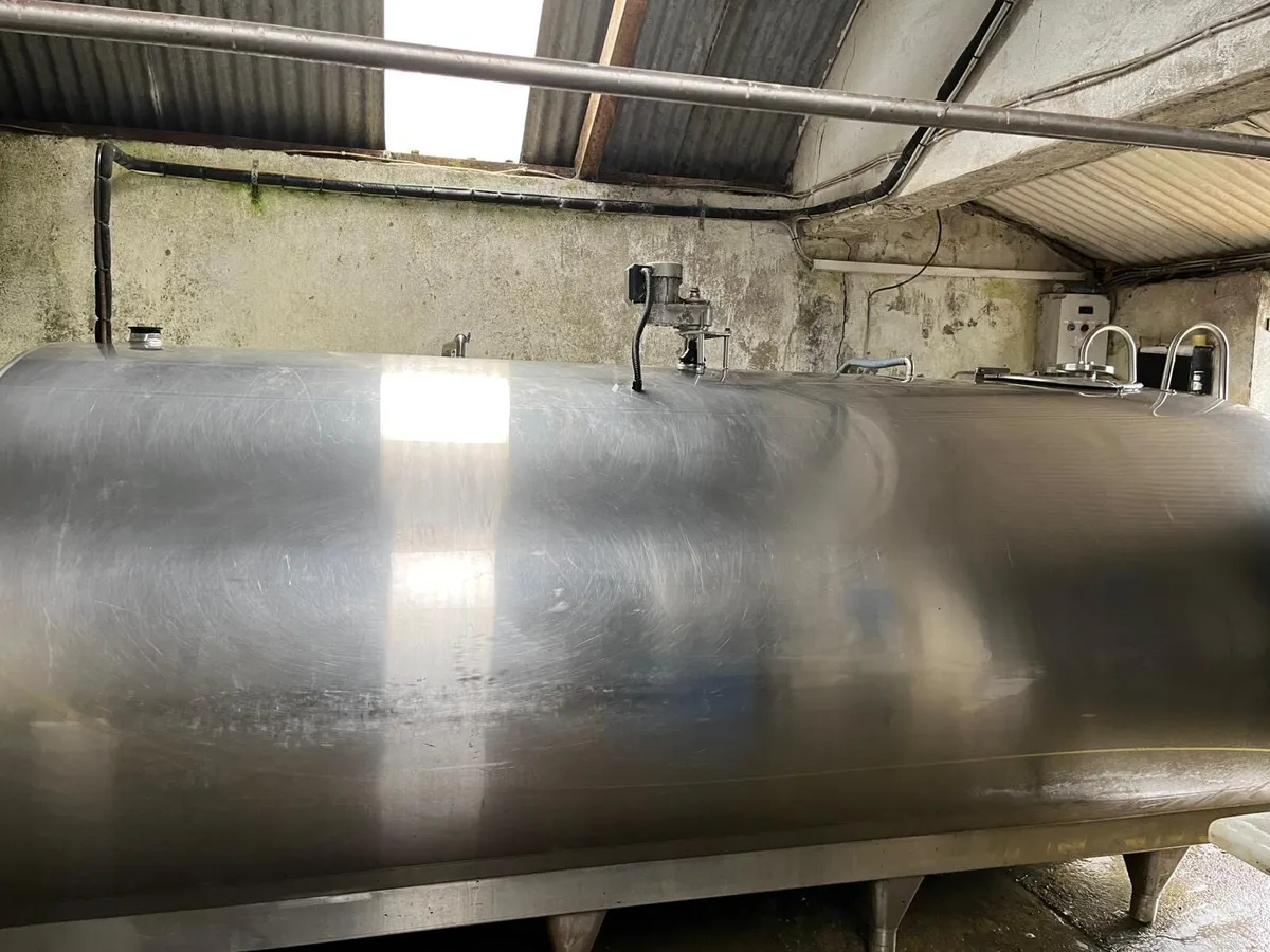 8 unit full wood parlour - Image 4