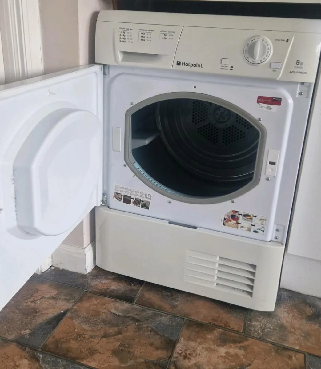 Hotpoint 7kg condensed dryer - Image 2