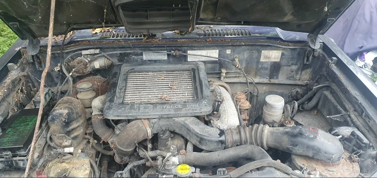 Isuzu Trooper 1997 - Image 2