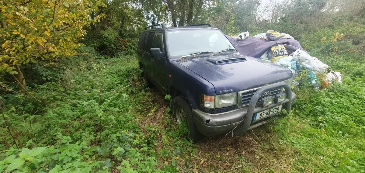 Isuzu Trooper 1997 - Image 1