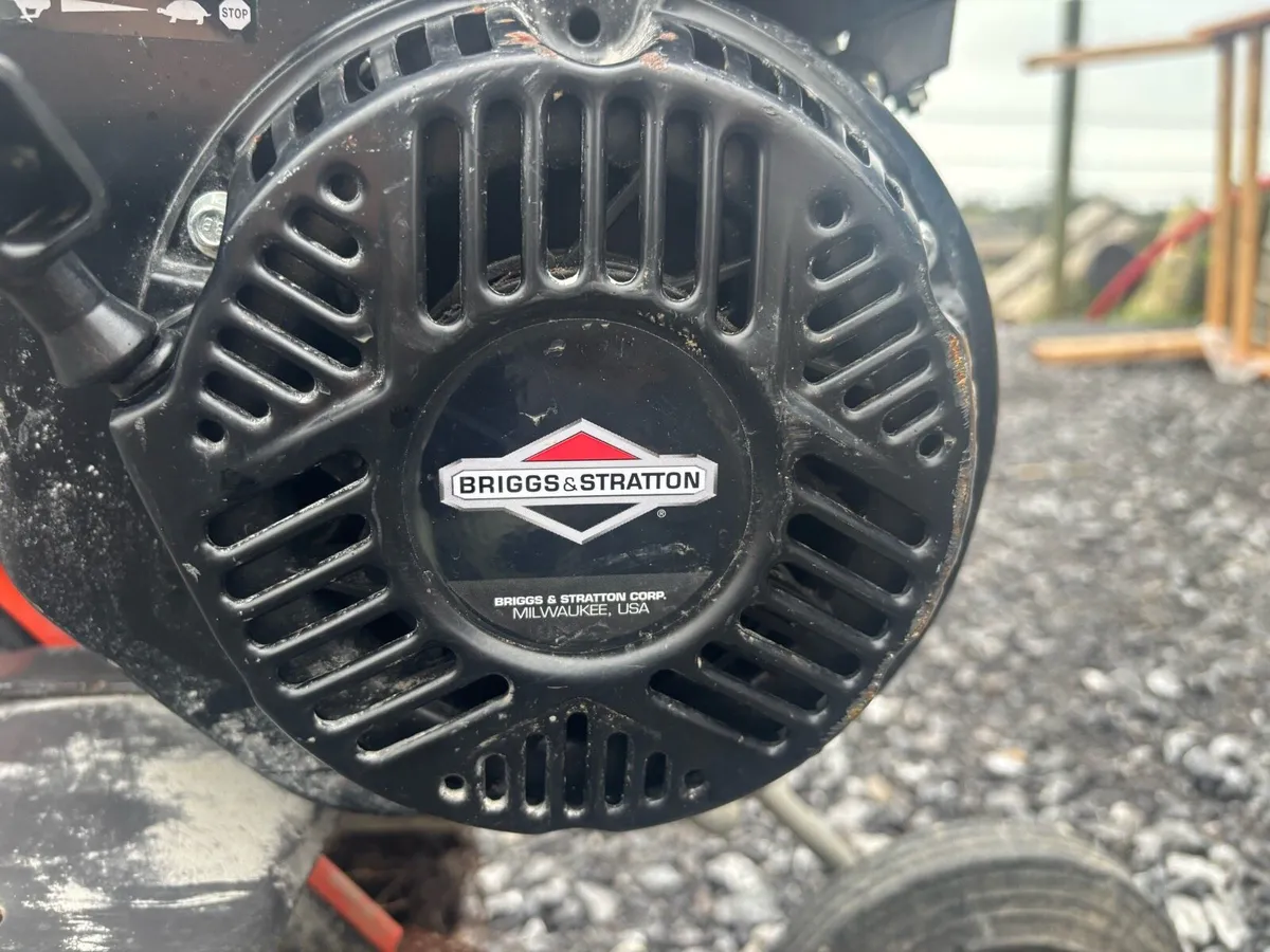 Husqvarna TF325 4T Tiller - Image 4