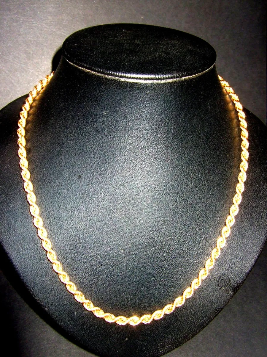 Vintage Hallmarked Substantial 9ct Gold Chain 20" - Image 2