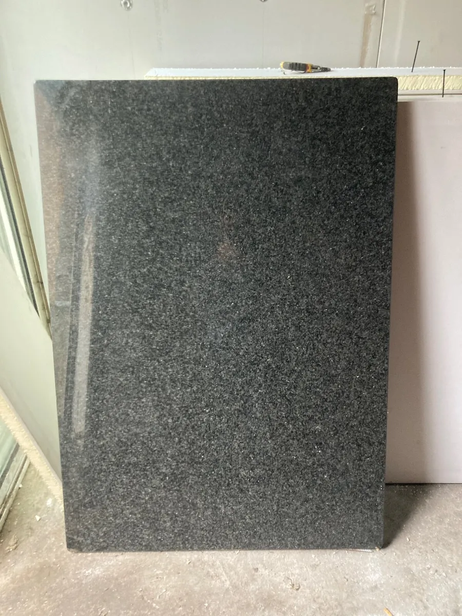 Black marble - Image 1