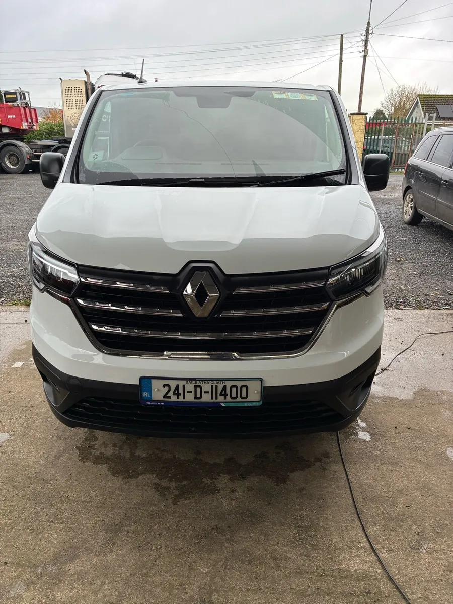 Renault traffic - Image 2