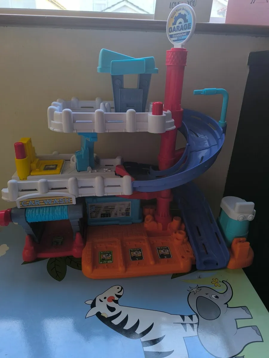VTECH Car Wash and Garage - Image 2