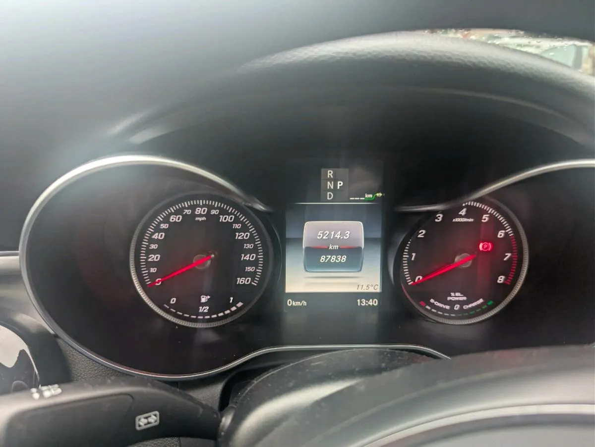 Mercedes C350e Sports - Image 4